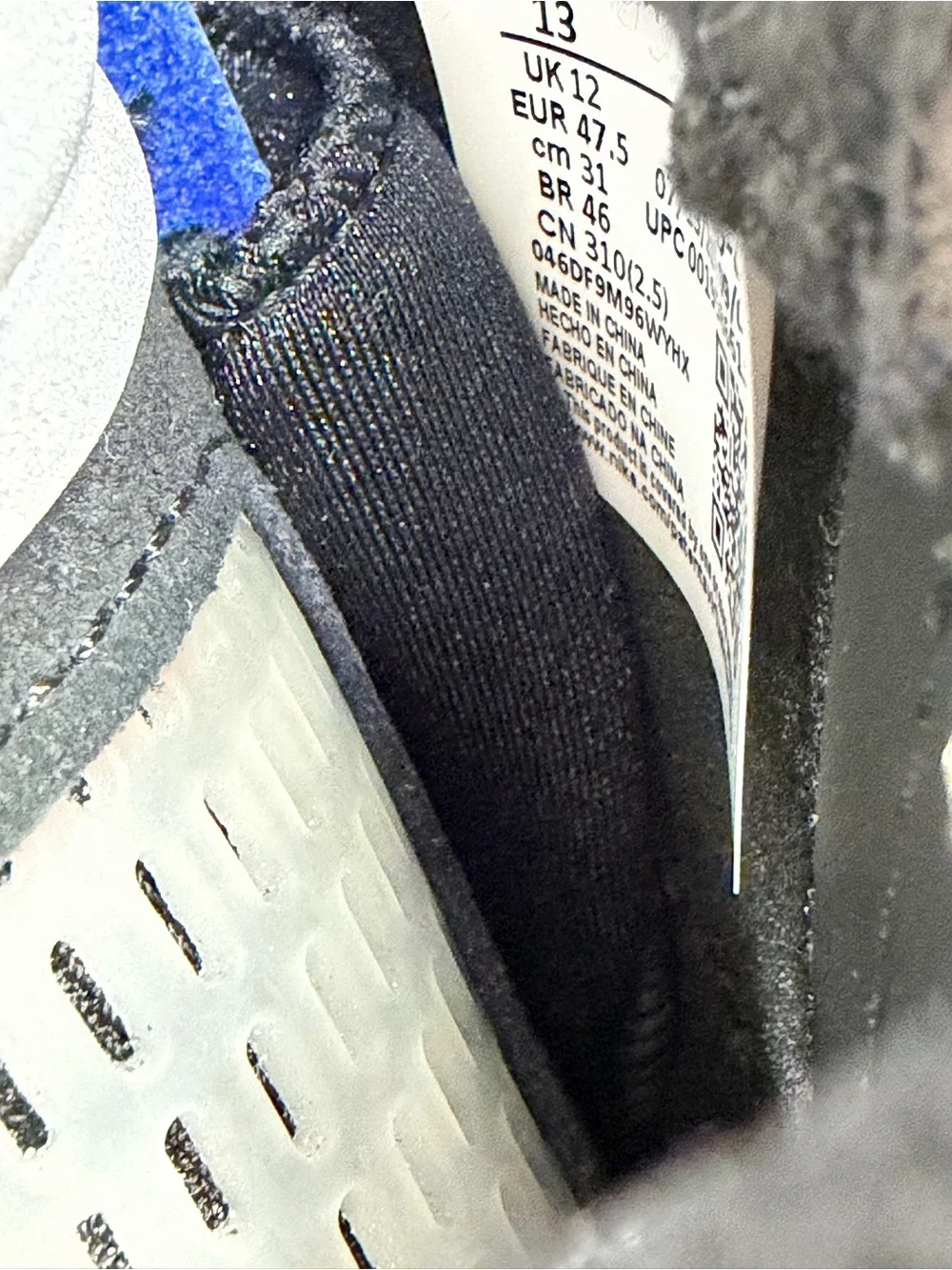 Jordan Men's Black and Royal Blue High-Top Sneakers